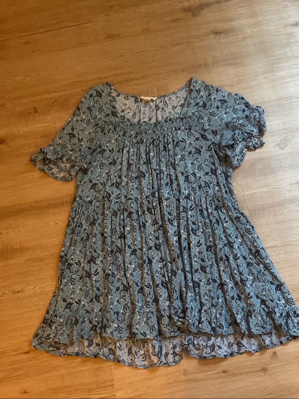 Jane and Delancey Blue Floral Smocked Short-Sleeve Tunic